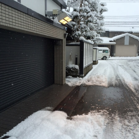 解けルモ 車庫前設置イメージ